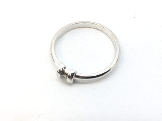 anillo oro 18k con piedra con diamante