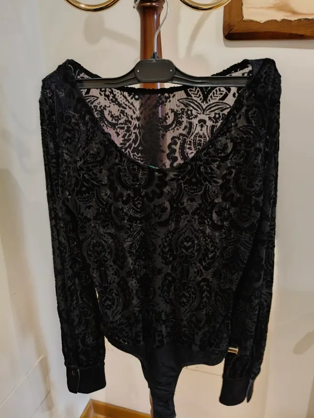 Body negro terciopelo estampado
