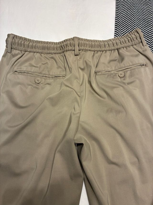 Pantalón tipo jogger beige