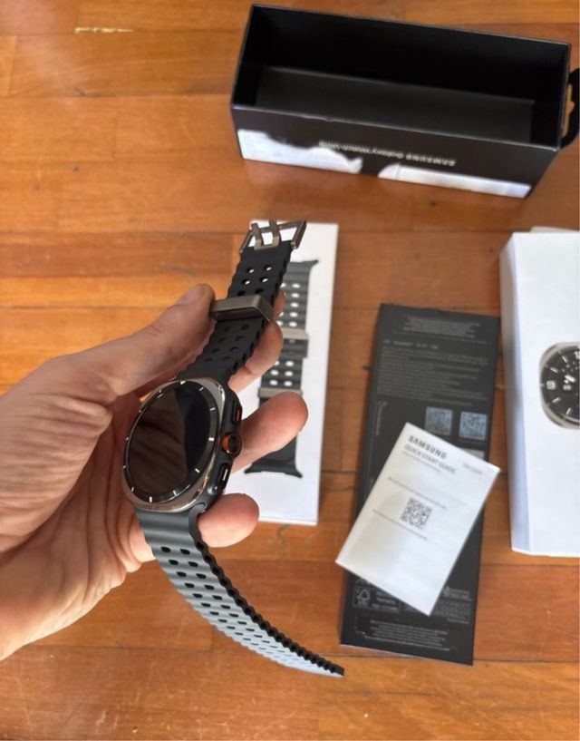 Samsung Galaxy Watch Ultra Nero/Argento 2025 nuovo