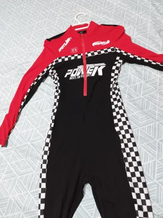 Mono largo deportivo estampado