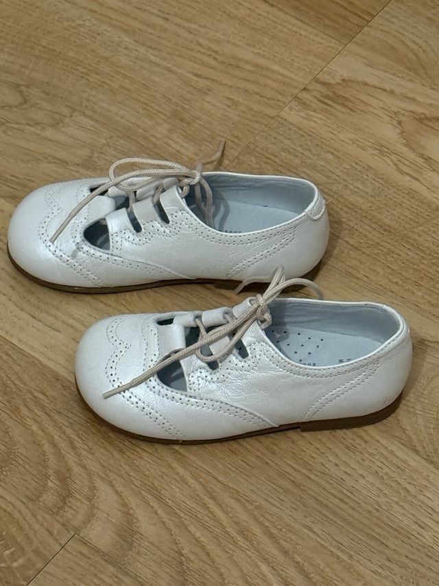 Merceditas piel blanca Andanines T.23