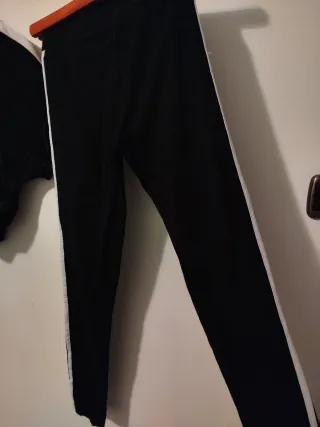 Conjunto Adidas: Leggins y Sudadera