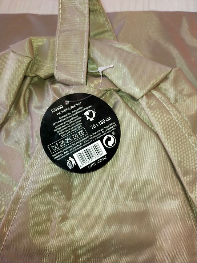 Puf pera gris verdoso (kaki)