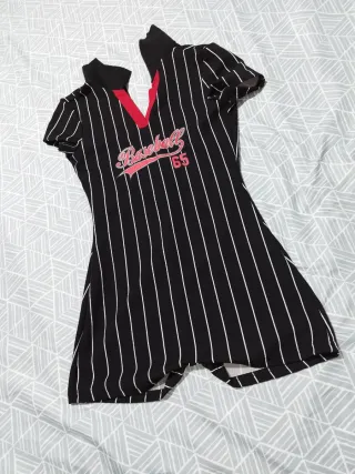 Mono corto estilo béisbol