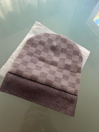 Gorro Louis Vuitton Damier Gris y Marrón
