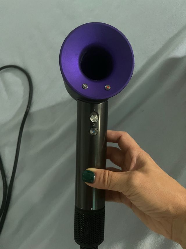 Secador Dyson Morado y Gris