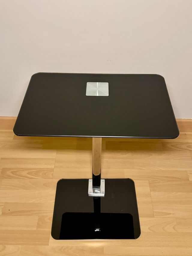 Mesa revistero Neus negra cristal y metal