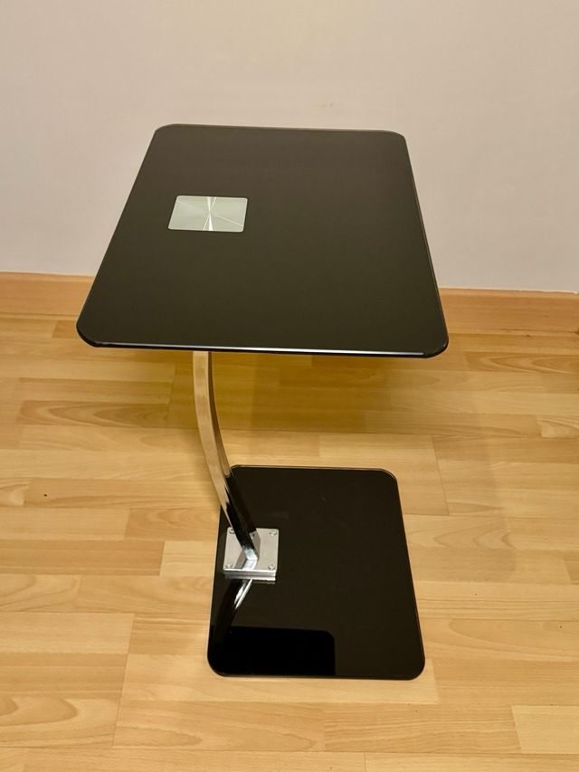 Mesa revistero Neus negra cristal y metal