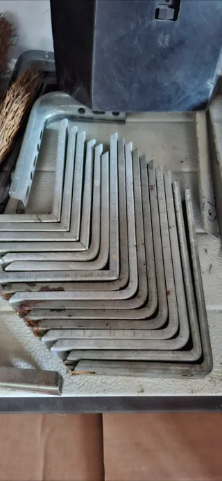 Staffe per mensole in metallo