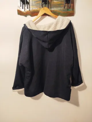 Chaqueta punto negra forro  borreguillo en blanco