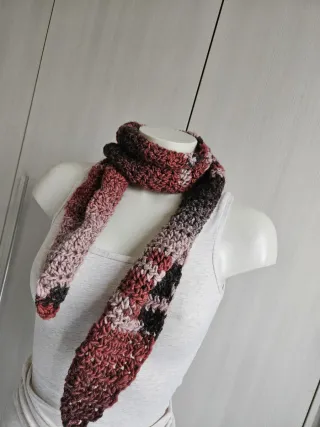 Sciarpa sottile fatta a mano