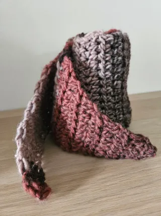 Sciarpa sottile fatta a mano