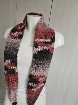 Sciarpa sottile fatta a mano