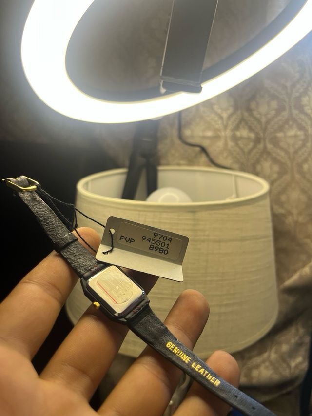 Reloj Basel Negro y Dorado