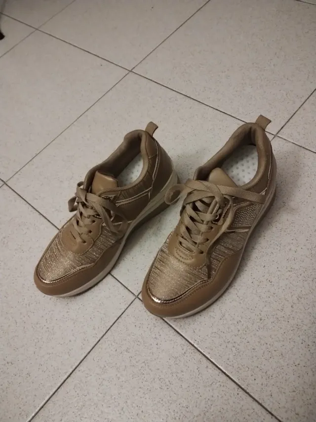 Scarpe donna beige/oro