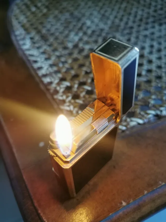 Accendino Dupont Oro e Nero