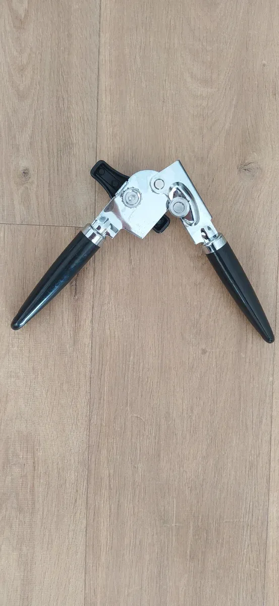 Abrelatas KitchenAid Negro y Plateado