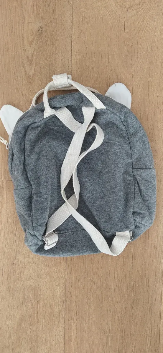 Mochila infantil conejo gris