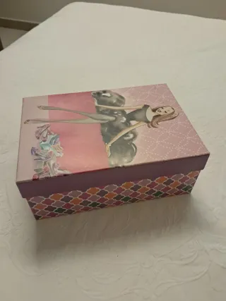 Scatola con coperchio