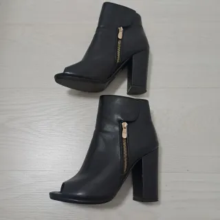 Stivaletti neri pelle tg.37