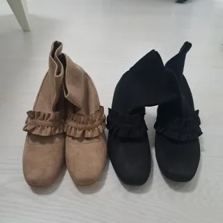 Due paia stivaletti donna camoscio tg.38