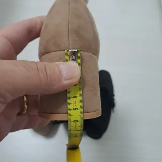 Due paia stivaletti donna camoscio tg.38