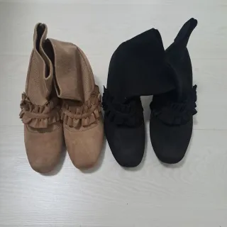 Due paia stivaletti donna camoscio tg.38