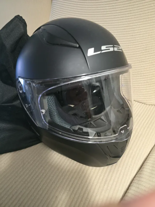 Casco LS2 Negro Mate PRÁCTICAMENTE NUEVO