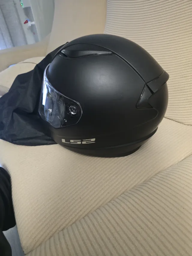 Casco LS2 Negro Mate PRÁCTICAMENTE NUEVO