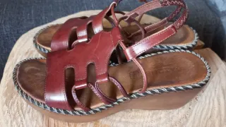 Sandalias de cuña mujer marrones