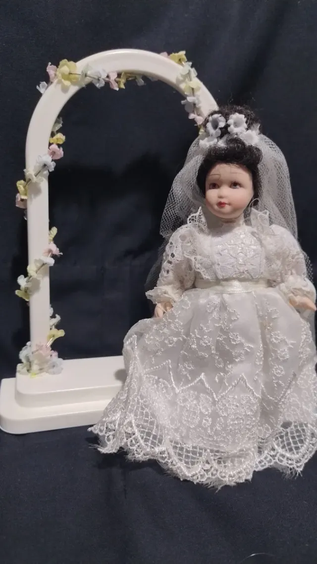 Bambola porcellana sposa 22cm circa