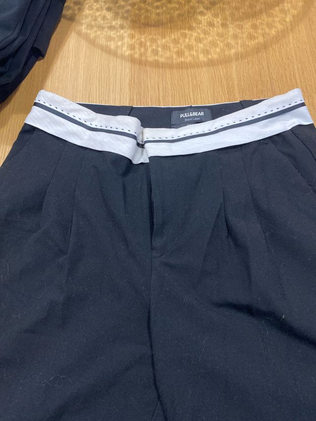 Pantalón negro Pull&Bear talla S