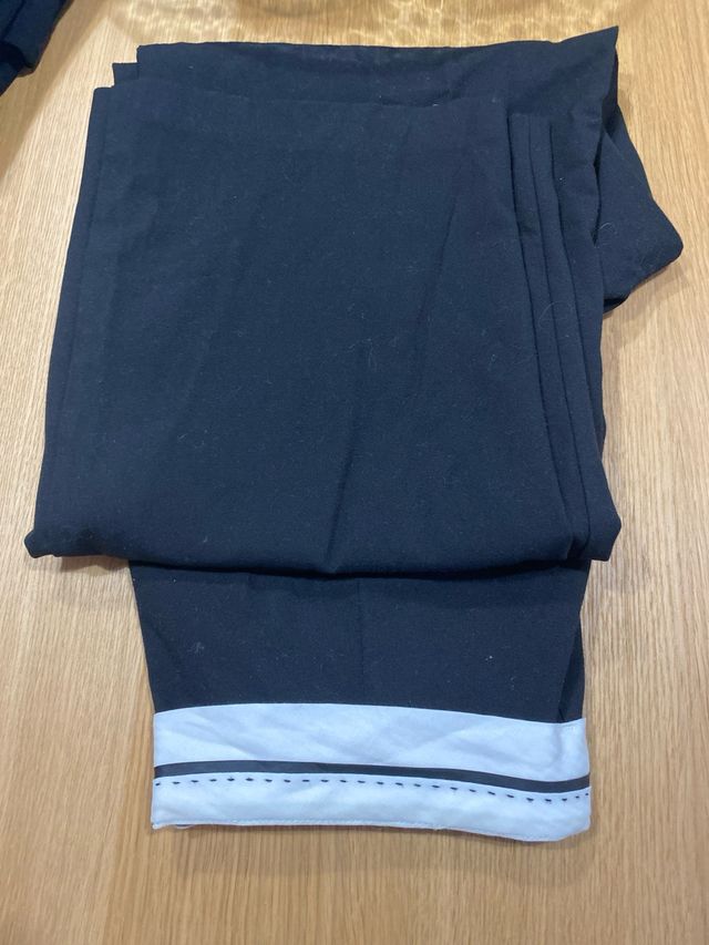 Pantalón negro Pull&Bear talla S