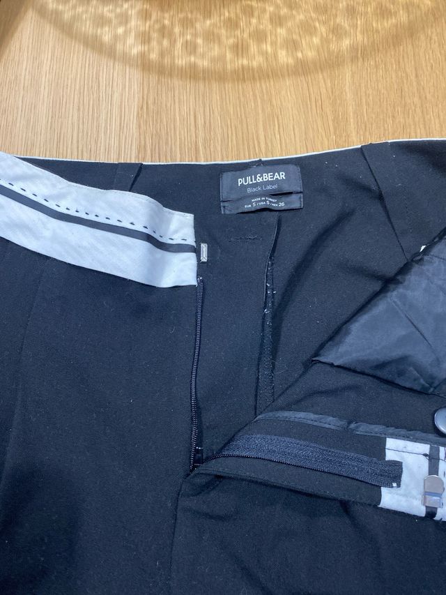 Pantalón negro Pull&Bear talla S
