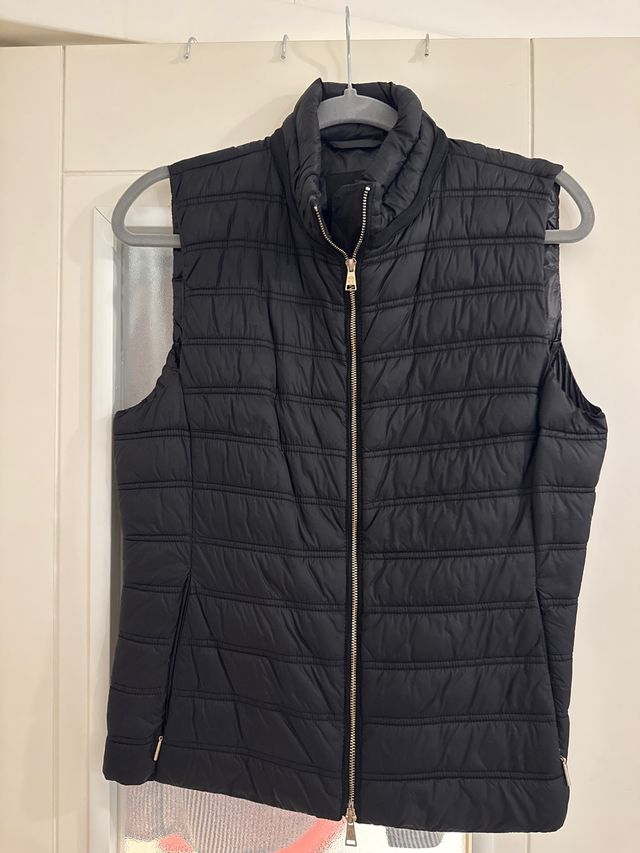 Chaleco acolchado Massimo Dutti negro