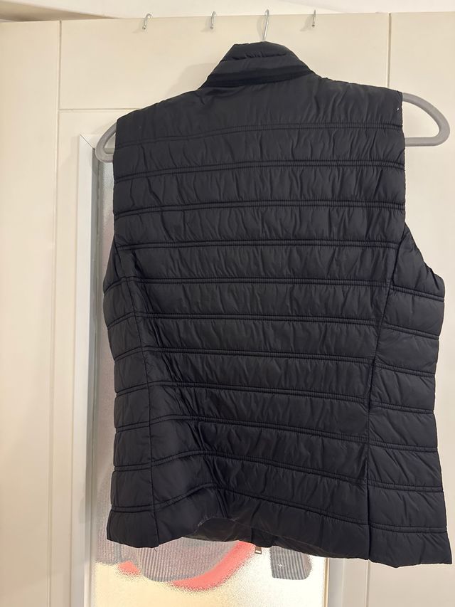 Chaleco acolchado Massimo Dutti negro