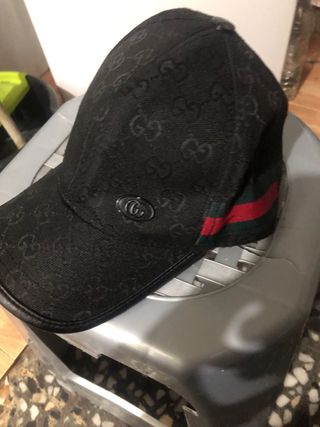 Gorra Gucci Negra con Rayas Verdes y Rojas