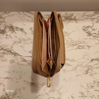 Portafoglio donna con porta cellulare beige