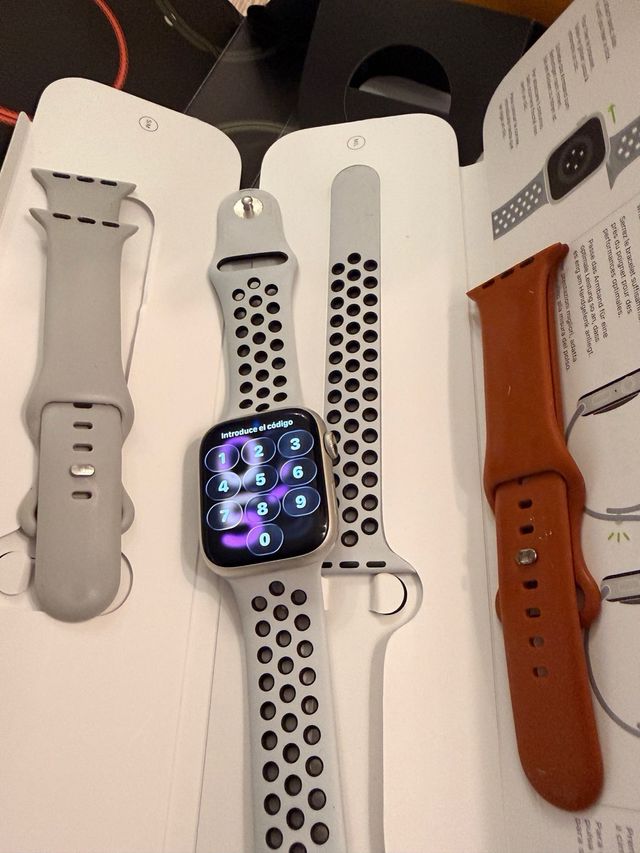 Apple Watch Series 7 GPS + Cellular