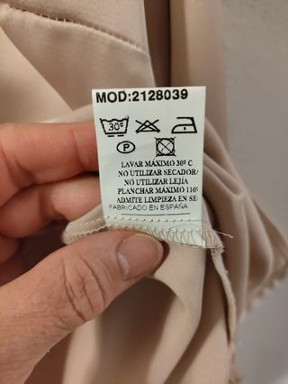 Blusa ZERMATT manga larga escote pico beige t-44