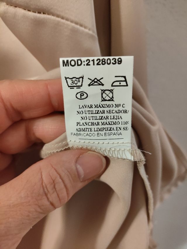 Blusa ZERMATT manga larga escote pico beige t-44