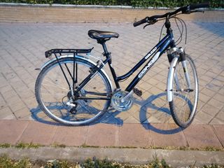Bicicleta de paseo Conor City 350