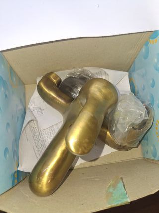 Grifo de latón con manguera