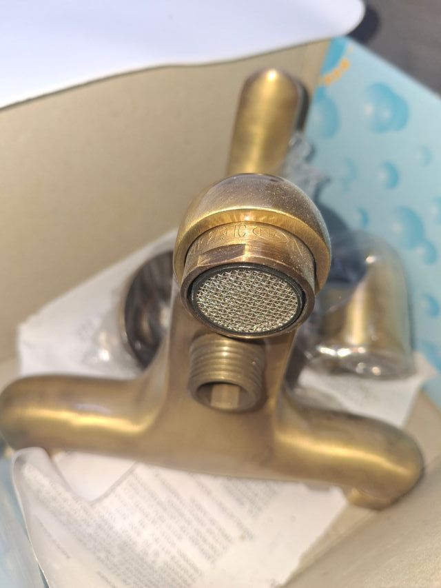 Grifo de latón con manguera