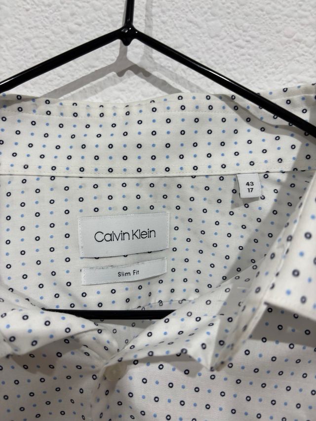 Camisa Calvin Klein Slim Fit Lunares