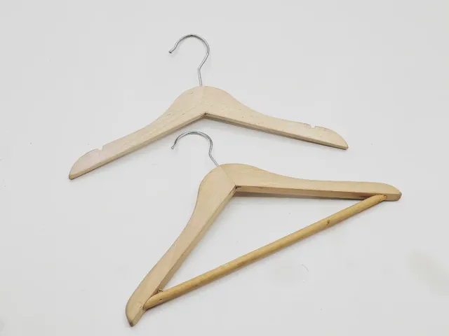 15 Perchas Madera Infantil 32cm 4 con pantalonera