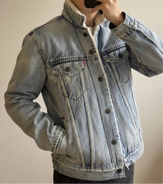 Cazadora Levi's borreguillo azul