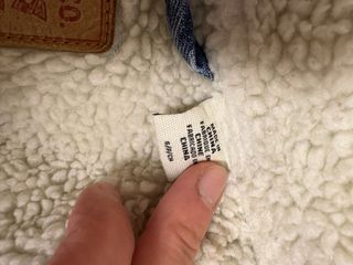 Cazadora Levi's borreguillo azul