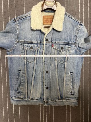 Cazadora Levi's borreguillo azul